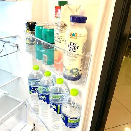 Spacious 4-Bedroom Family Home, 100M From Metro アテネ エクステリア 写真