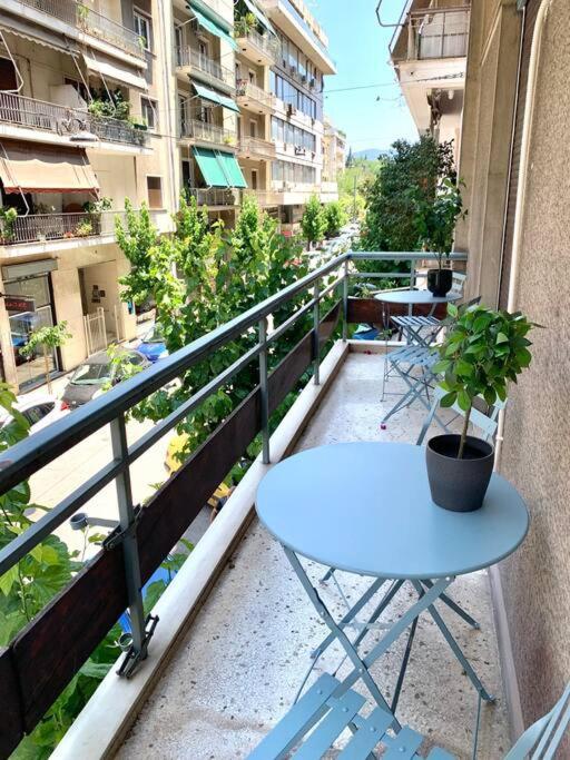 Spacious 4-Bedroom Family Home, 100M From Metro アテネ エクステリア 写真
