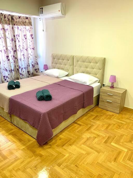 Spacious 4-Bedroom Family Home, 100M From Metro アテネ エクステリア 写真